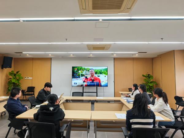 九游（体育门户）官方网站开展“学赣鄱先锋典范，践承诺勇创新绩”主题党日活动